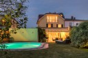 Eine Oase in der Stadt -Traumhaus mit Garten, Sauna, Pool und Garage - Berlin